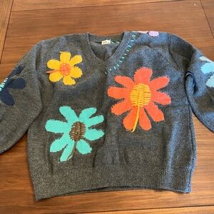 POL Gray V-Neck Sweater with Colorful Floral Design. Size Small